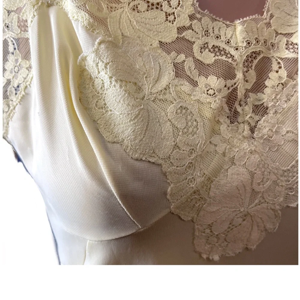 Vintage Sears Yellow Lace Slip Dress Nightgown Lingerie Cottagecore Size 38 - Picture 5 of 5